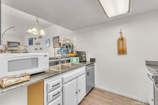 865 S B Street G1, Oxnard, CA 93030