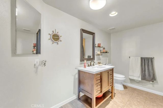865 S B Street G1, Oxnard, CA 93030