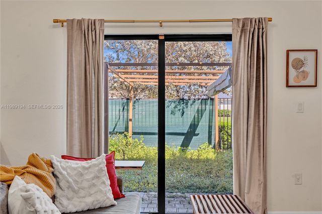 20433 NW 4th Ct, Miami Gardens, FL 33169