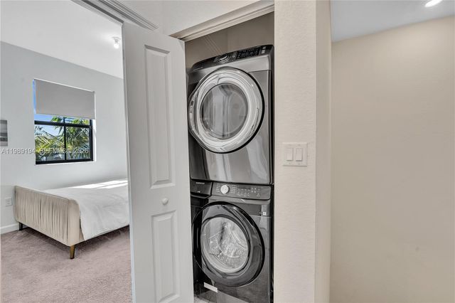 20433 NW 4th Ct, Miami Gardens, FL 33169