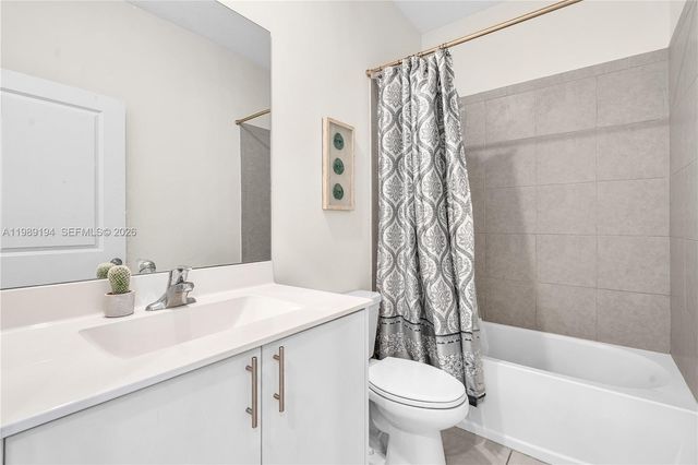 20433 NW 4th Ct, Miami Gardens, FL 33169