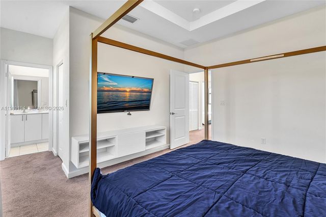 20433 NW 4th Ct, Miami Gardens, FL 33169