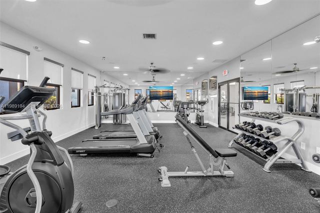 20433 NW 4th Ct, Miami Gardens, FL 33169