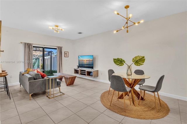 20433 NW 4th Ct, Miami Gardens, FL 33169