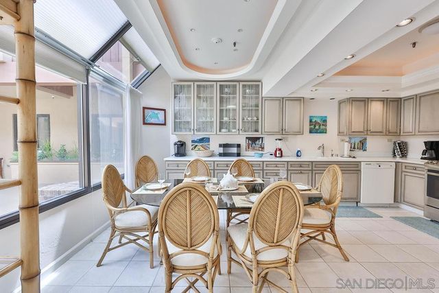 835 D Ave 4, Coronado, CA 92118