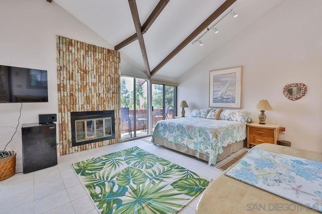 835 D Ave 4, Coronado, CA 92118