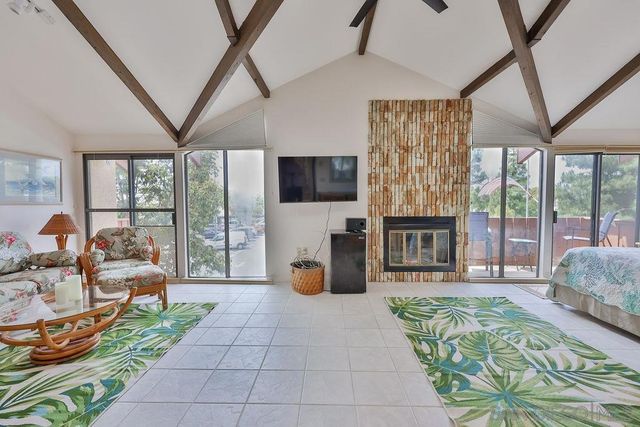 835 D Ave 4, Coronado, CA 92118