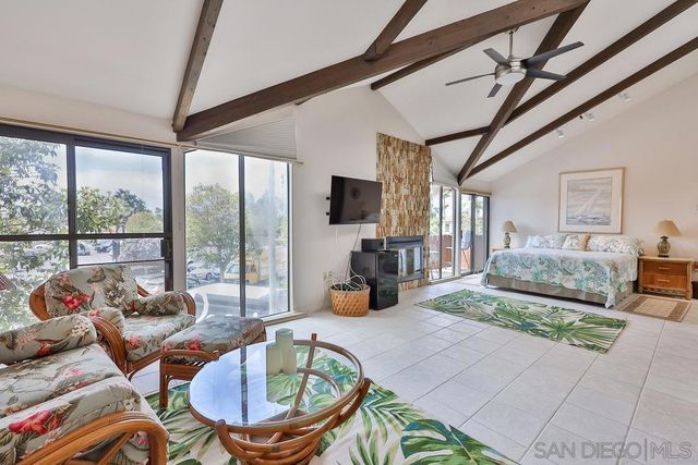 835 D Ave 4, Coronado, CA 92118