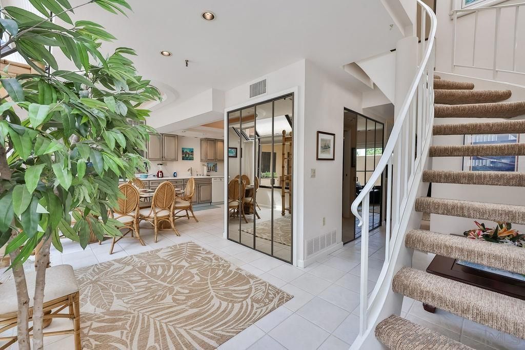 835 D Ave 4, Coronado, CA 92118