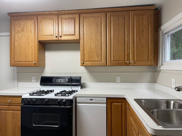 22 Oakland Road 22, Sharon, MA 02067