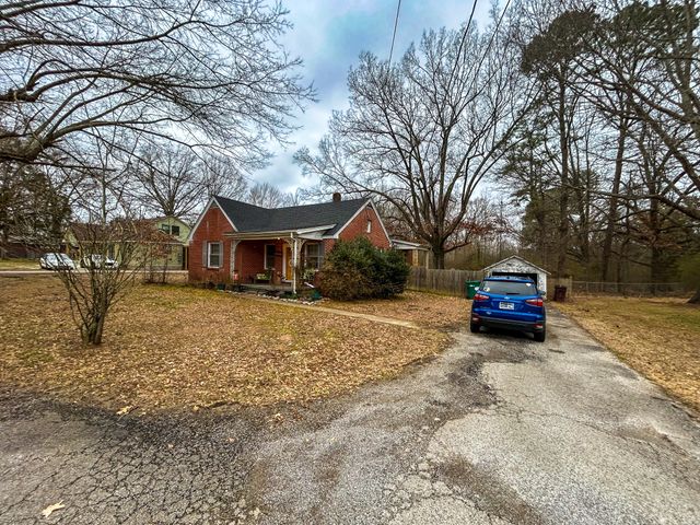 18375 Main St, W, Huntingdon, TN 38344