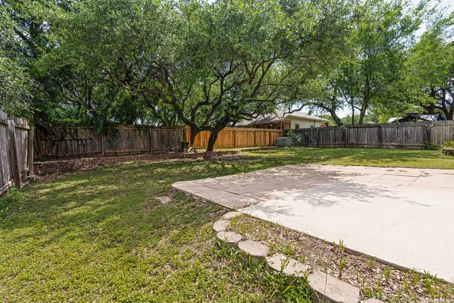 10507 Cosmos Canyon, Helotes, TX 78023