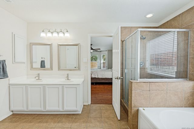 10507 Cosmos Canyon, Helotes, TX 78023
