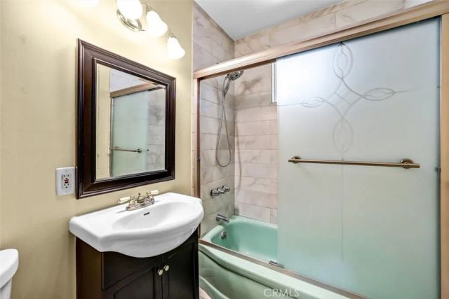 13530 Beaver Street, Sylmar, CA 91342