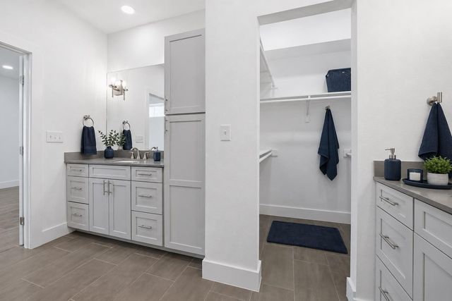 4300 Mansfield Dam RD 1021, Austin, TX 78734