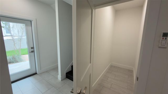 4300 Mansfield Dam RD 1021, Austin, TX 78734