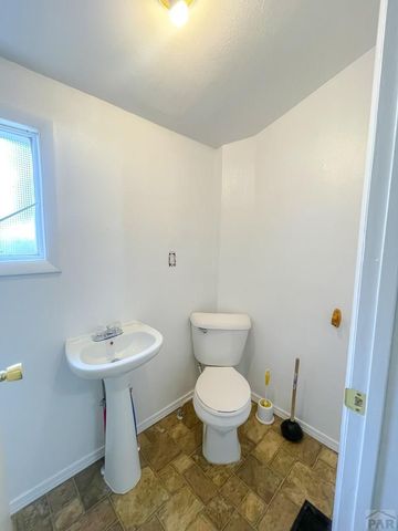 401 E 2nd St, La Junta, CO 81050