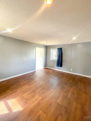 401 E 2nd St, La Junta, CO 81050