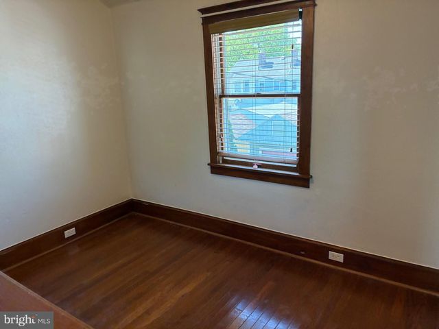 226 JACKSON ST, Bristol, PA 19007