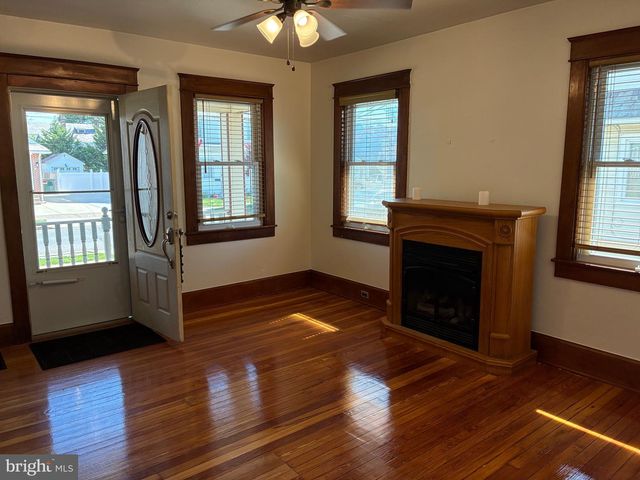 226 JACKSON ST, Bristol, PA 19007
