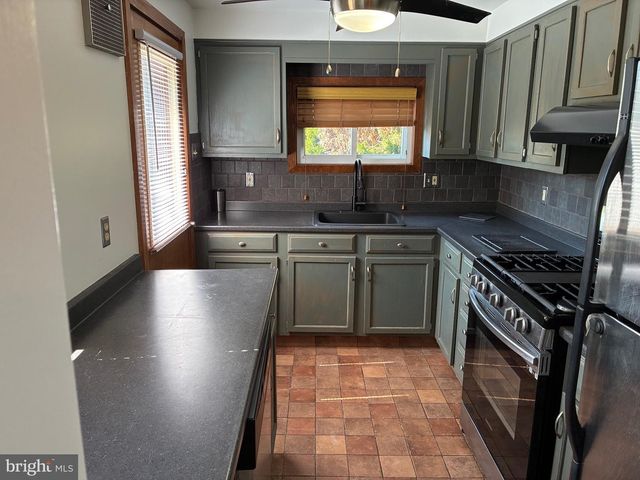 226 JACKSON ST, Bristol, PA 19007