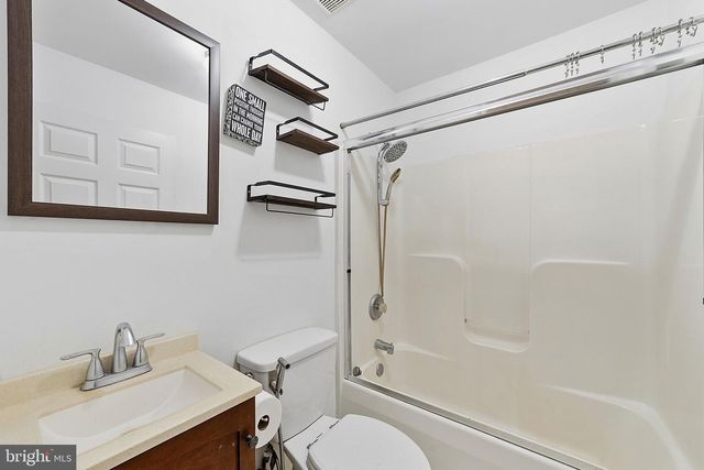 418 DIXONTOWN RD, Medford, NJ 08055