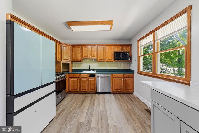 418 DIXONTOWN RD, Medford, NJ 08055
