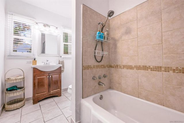 3754 56 Tennyson St, San Diego, CA 92107
