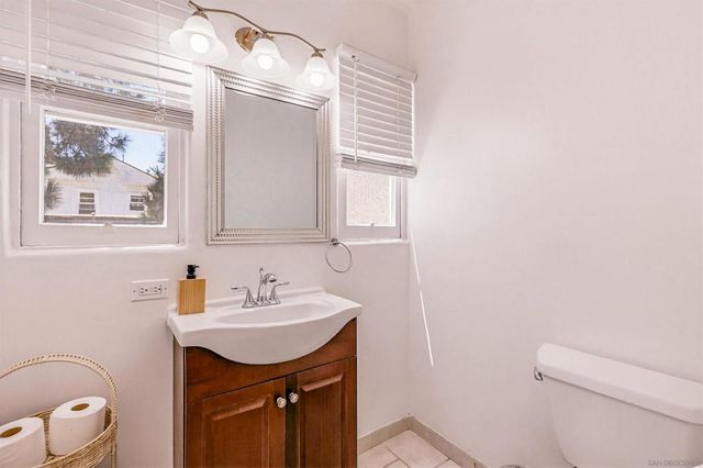 3754 56 Tennyson St, San Diego, CA 92107