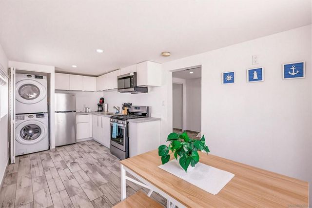 3754 56 Tennyson St, San Diego, CA 92107
