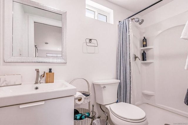 3754 56 Tennyson St, San Diego, CA 92107