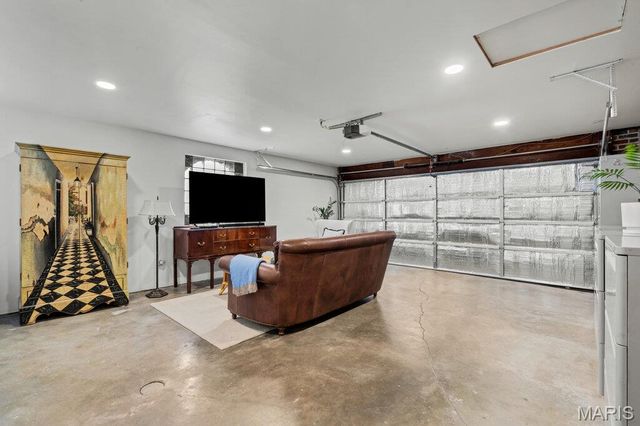 1433 Lanvale Drive, St Louis, MO 63119