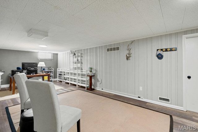 1433 Lanvale Drive, St Louis, MO 63119