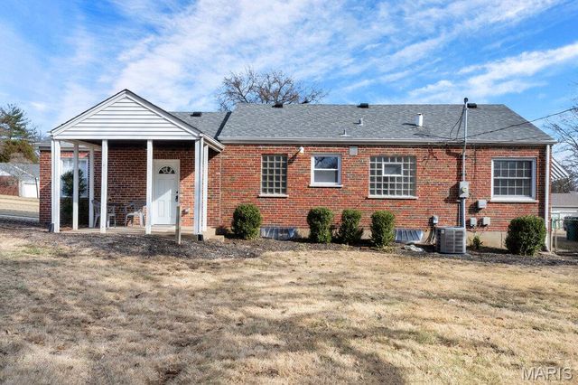 1433 Lanvale Drive, St Louis, MO 63119