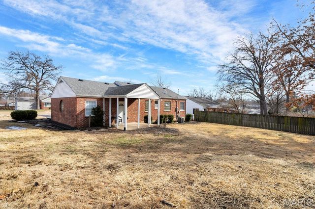 1433 Lanvale Drive, St Louis, MO 63119