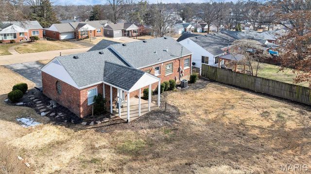 1433 Lanvale Drive, St Louis, MO 63119