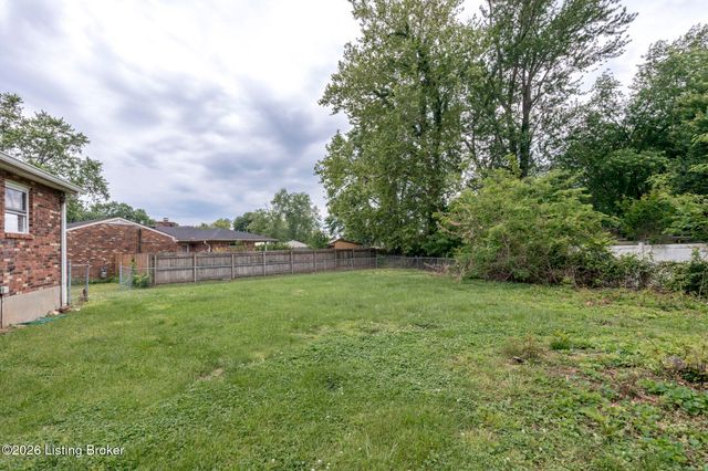 5606 Leemont Ct, Louisville, KY 40272