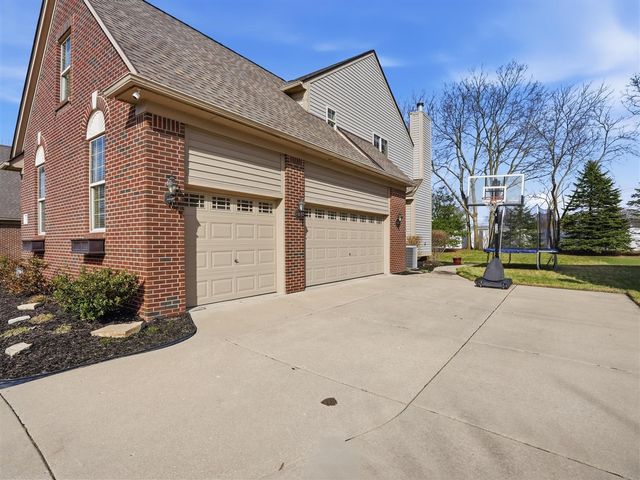13137 Ventura Drive, Belleville, MI 48111