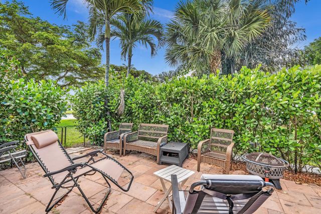 8914 Brittany Lakes Drive, Boynton Beach, FL 33472