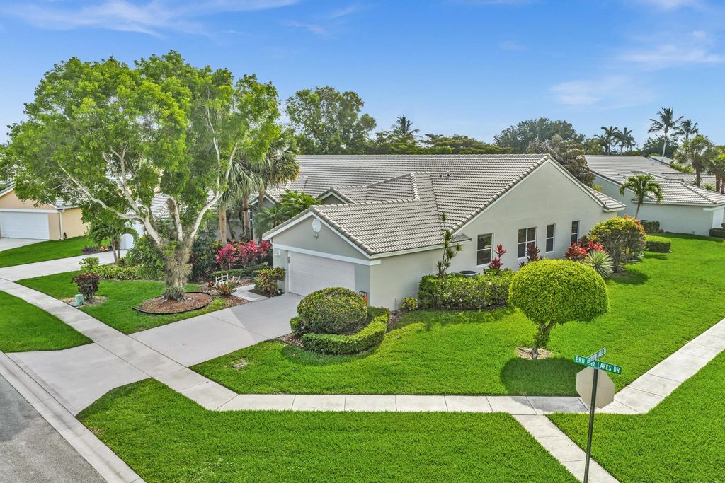 8914 Brittany Lakes Drive, Boynton Beach, FL 33472