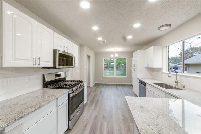 3901 Skipton DR, Austin, TX 78727