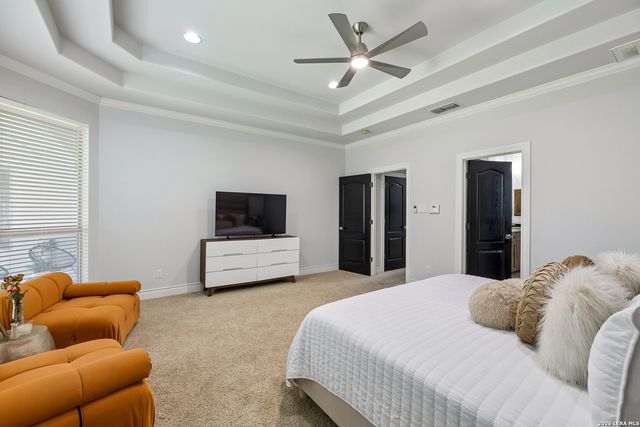 13326 WIND RDG, Helotes, TX 78023