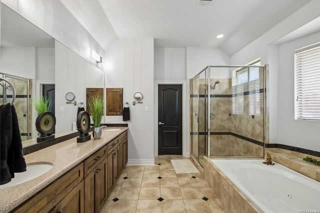 13326 WIND RDG, Helotes, TX 78023