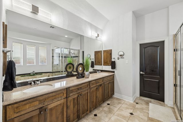 13326 WIND RDG, Helotes, TX 78023