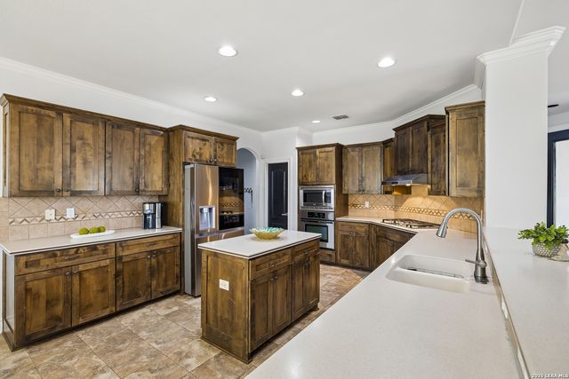 13326 WIND RDG, Helotes, TX 78023