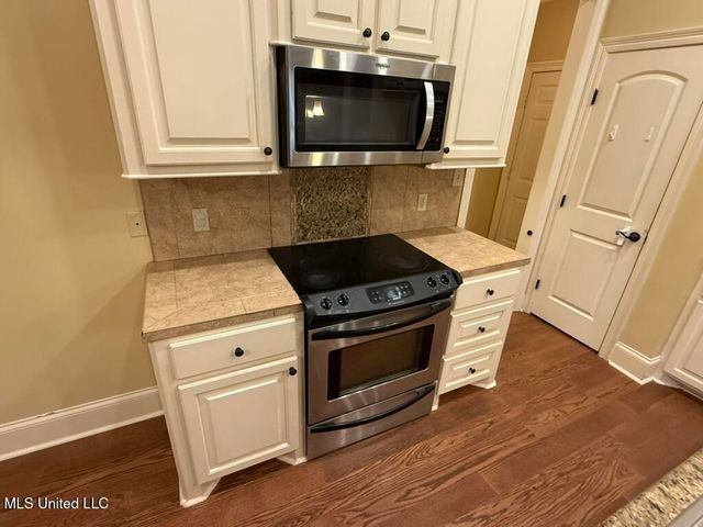 144 Oakleigh Drive, Clinton, MS 39056