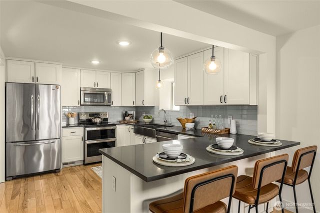 3016 50th Avenue SW, Seattle, WA 98116