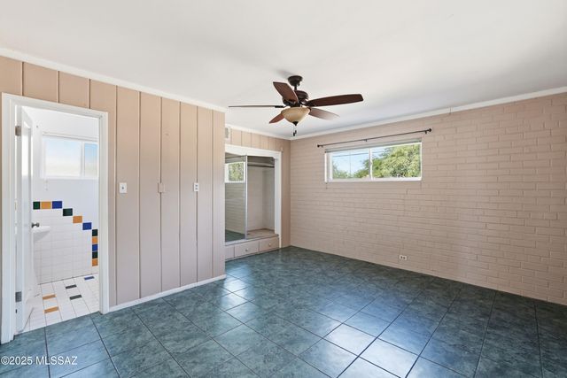 2925 E Loretta Drive, Tucson, AZ 85716