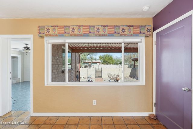 2925 E Loretta Drive, Tucson, AZ 85716