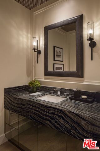 14939 La Cumbre Drive, Pacific Palisades (los Angeles), CA 90272